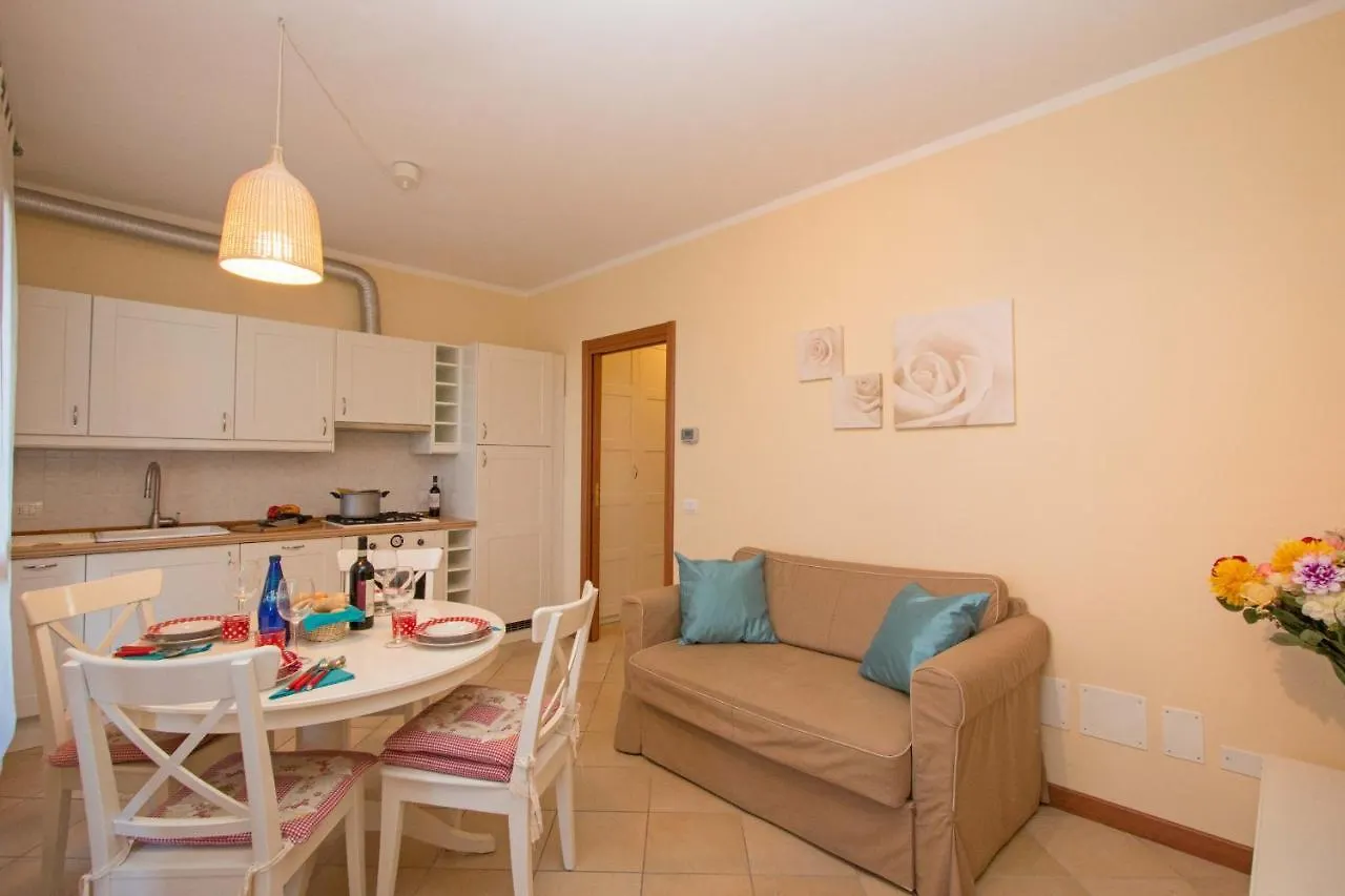 Baglio degli Ulivi 3 Apartment by Wonderful Italy Sirmione